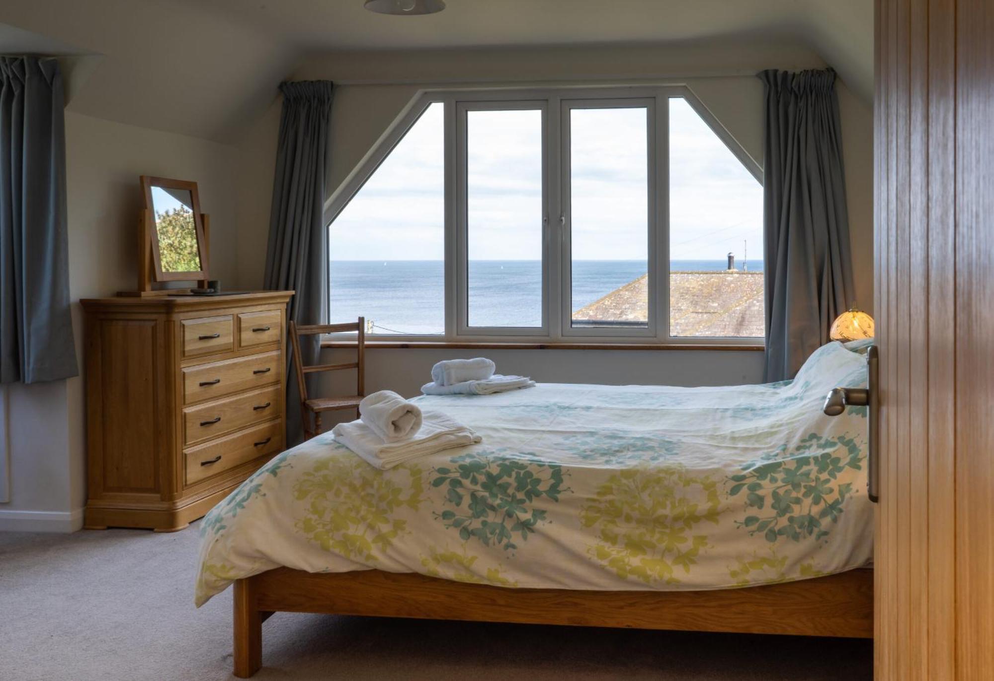 Spinnaker Cadgwith Holiday Home Luaran gambar